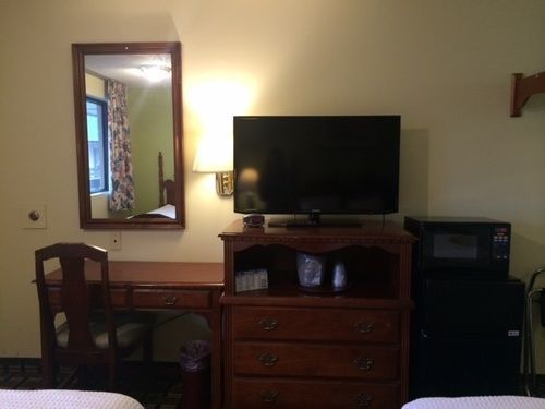 Hospitality Inn Bowmansville 외부 사진